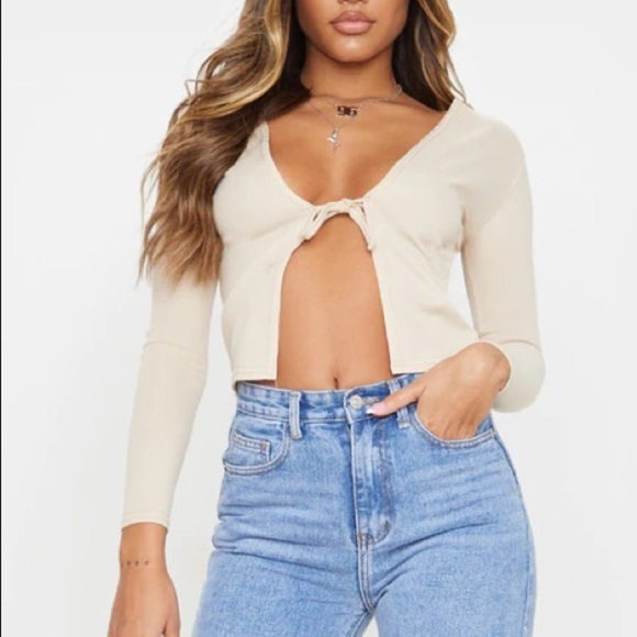 PrettyLittleThing Y2K Sand Beige Ribbed Tie Front Crop Top, size 2 - Picture 2 of 9